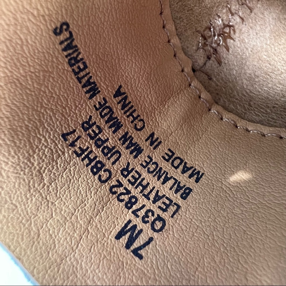 Korks | Suede Ankle Booties | 7M - Picture 9 of 13